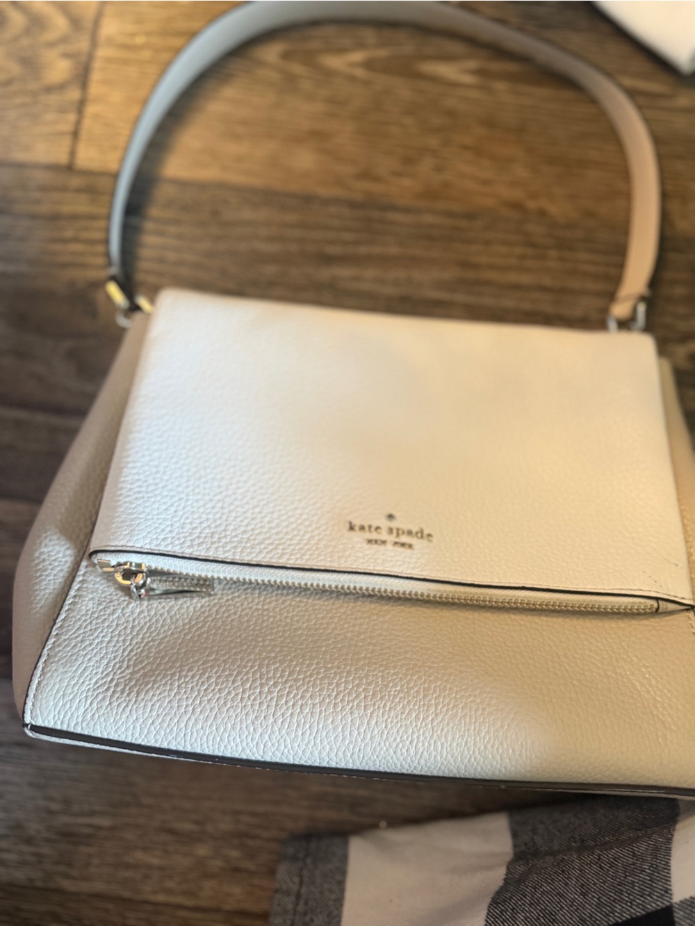 Kate Spade Cream and White Shoulder Bag